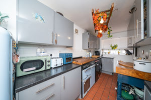 KITCHEN- click for photo gallery